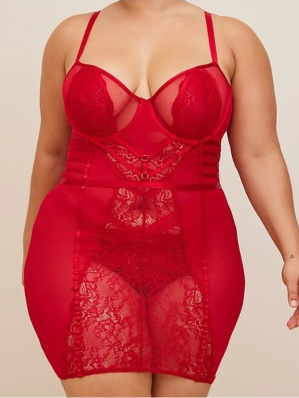 Torrid Red Chemise Lace Cut Out Underwire Size 0 Large